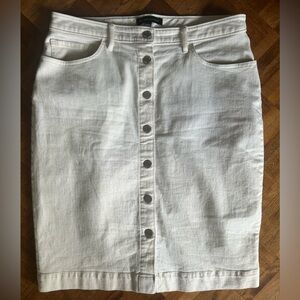 White knee length Banana Republic Jean skirt w/ front buttons